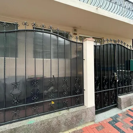 Vali's Apartment Bucharest